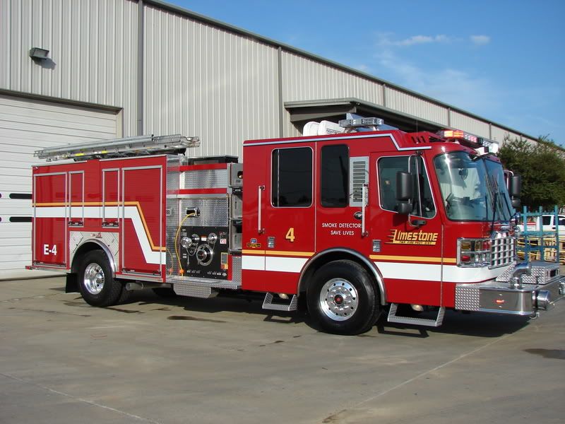 IMAGE: http://i28.photobucket.com/albums/c203/Squid1960/LimestoneEngine4014.jpg