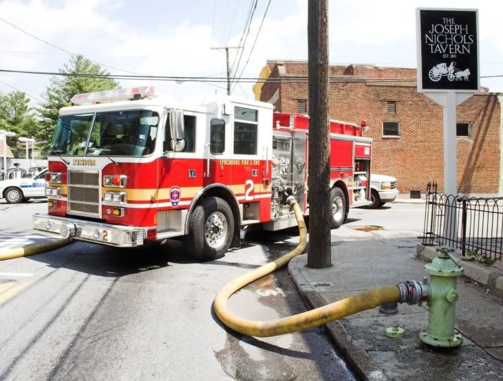 IMAGE: http://i28.photobucket.com/albums/c203/fireturk1/firefighting/220madisonfire1-01.jpg