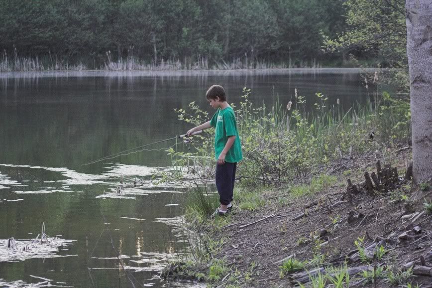 IMAGE: http://i28.photobucket.com/albums/c203/fireturk1/fishing/coltyfishin1-01.jpg