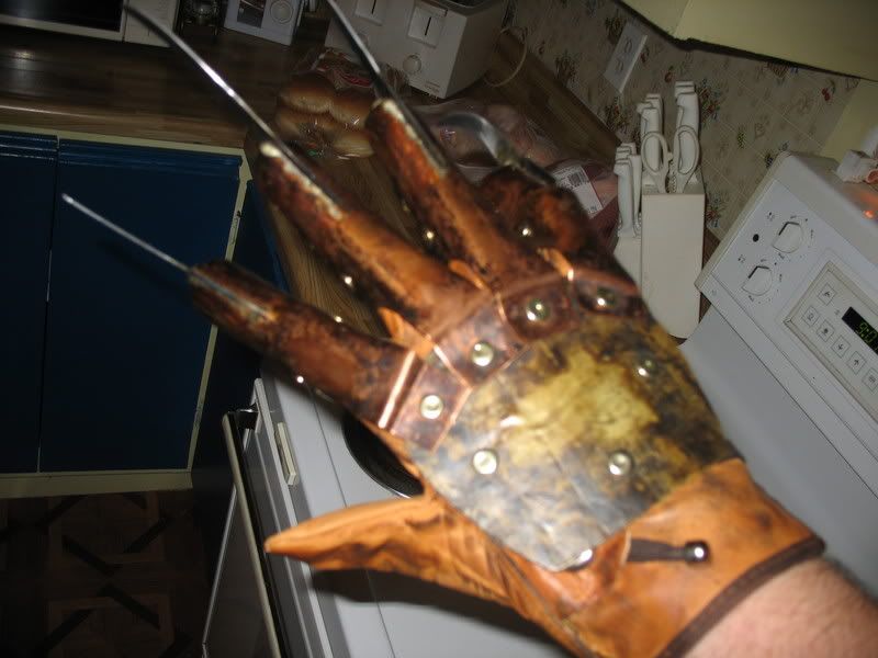 [Image: horror-conceptpt3glove.jpg]