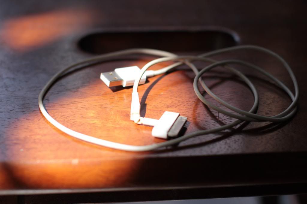 iphone 4s white 16GB hư wifi và ké thêm 1 con D60 + len Sigma DG HSM f1.4 - 10