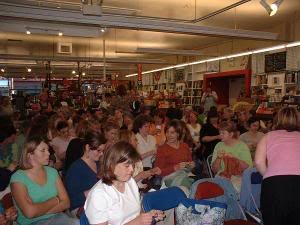 Powells overrun with knitters