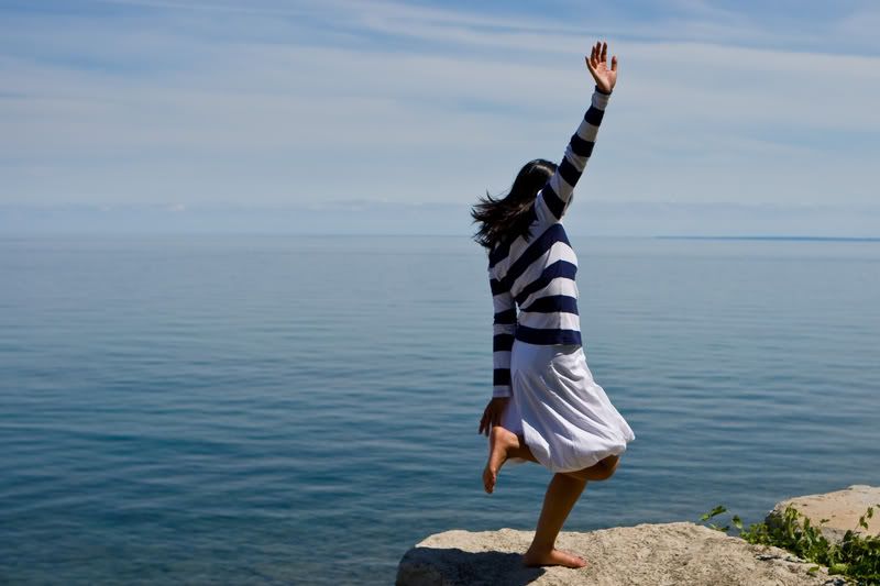 IMAGE: http://i28.photobucket.com/albums/c205/telkinvaga/Showcase/NatalieTranPortraits-1862.jpg