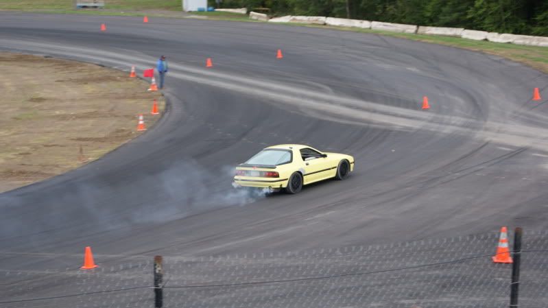 http://i28.photobucket.com/albums/c207/crusinvw/Malta%20Autocross%205_8_10/1-12.jpg