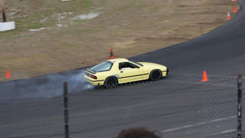 http://i28.photobucket.com/albums/c207/crusinvw/Malta%20Autocross%205_8_10/4-7.jpg