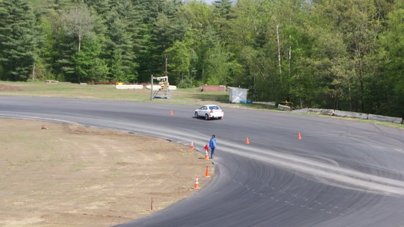 http://i28.photobucket.com/albums/c207/crusinvw/Malta%20Autocross%205_8_10/6-1.jpg