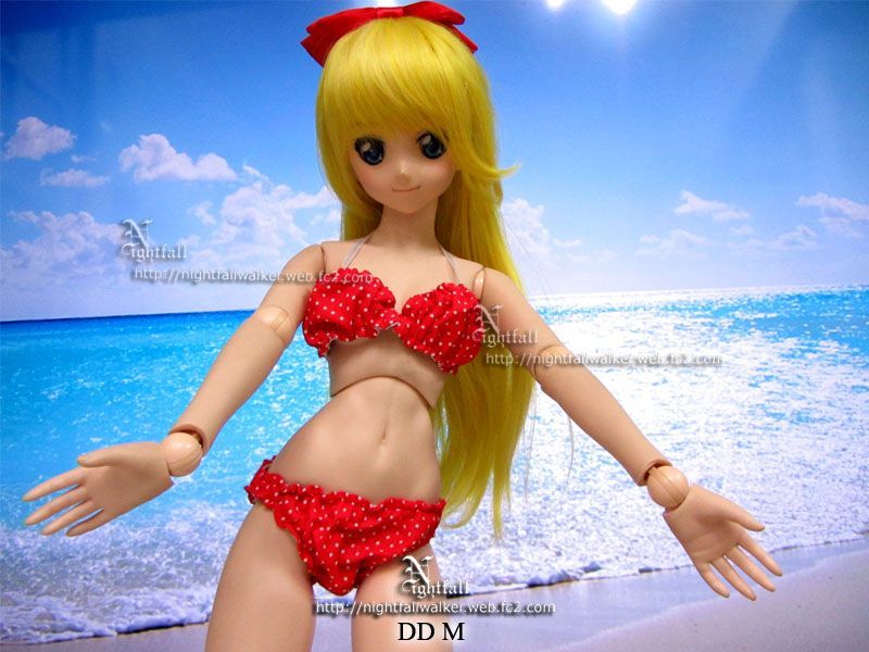 dd_set_bikinie.jpg