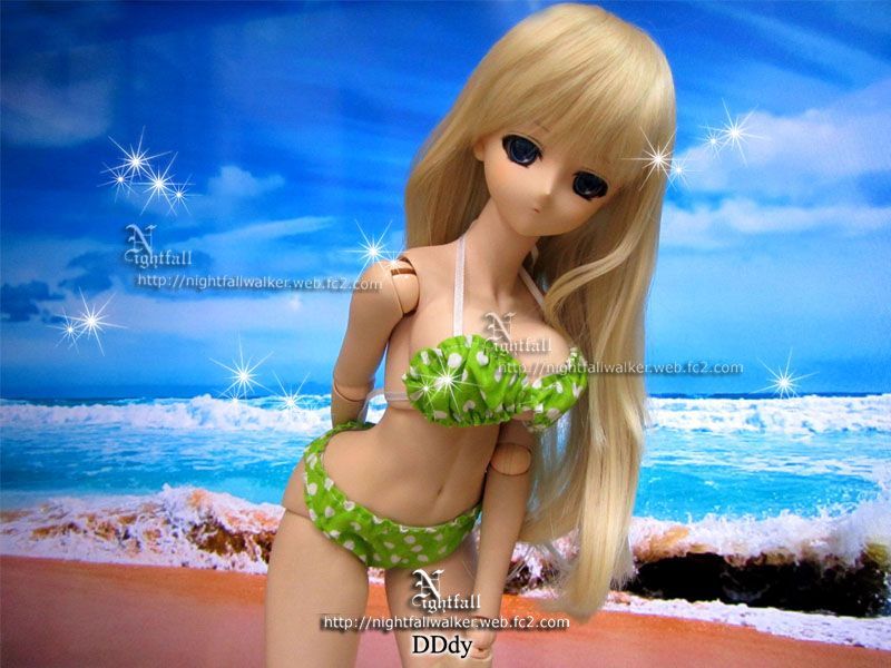dd_set_bikinig.jpg