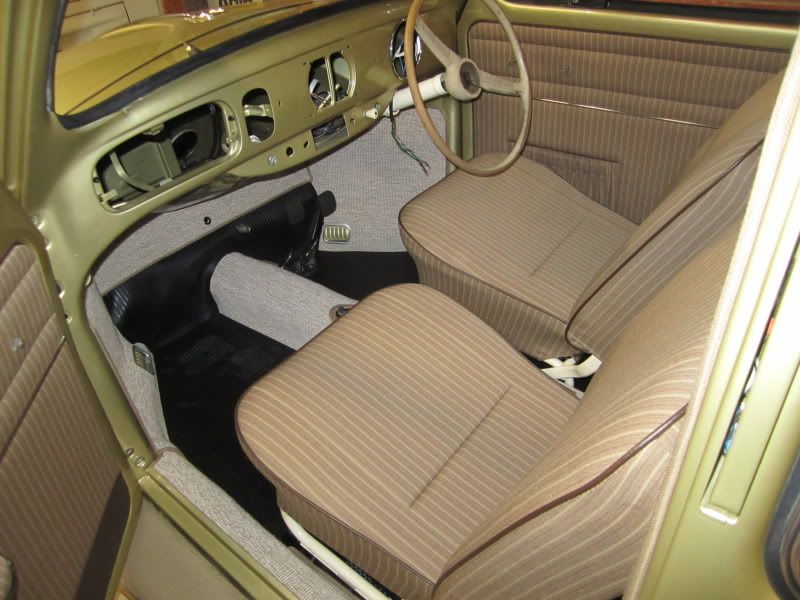 http://i28.photobucket.com/albums/c209/MrBubbleHead/56%20interior/053.jpg