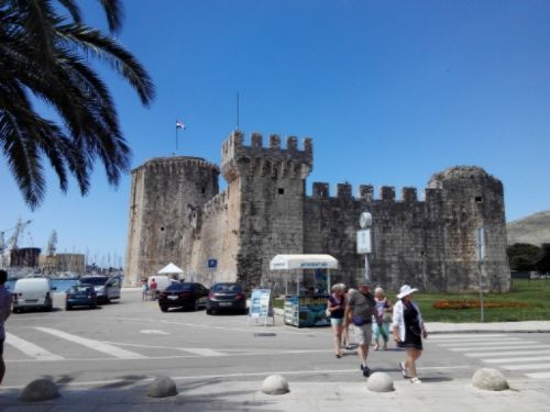 A CROACIA EN COCHE CON PERRO (JUNIO 2016) - Blogs de Croacia - 18 JUNIO 2016: SPLIT- TROGIR (7)