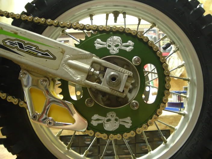 polishing bike frame