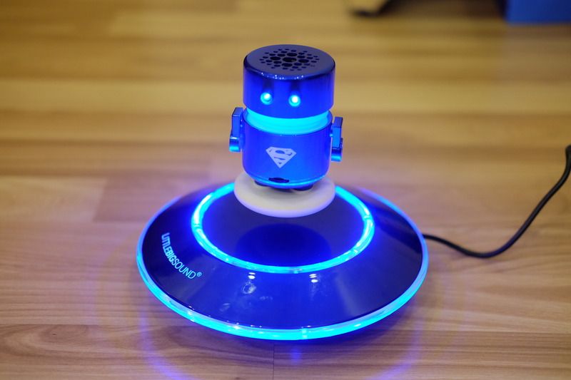 Bán Loa Little Big Sound hàng độc với robot lơ lửng trên không - 1
