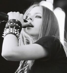 avril_lavigne.jpg my fav pic of Avril!!!!! image by xxblack_teared_punkxx