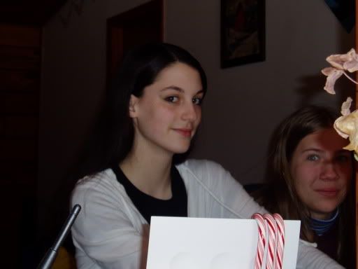 Mary posts pictures