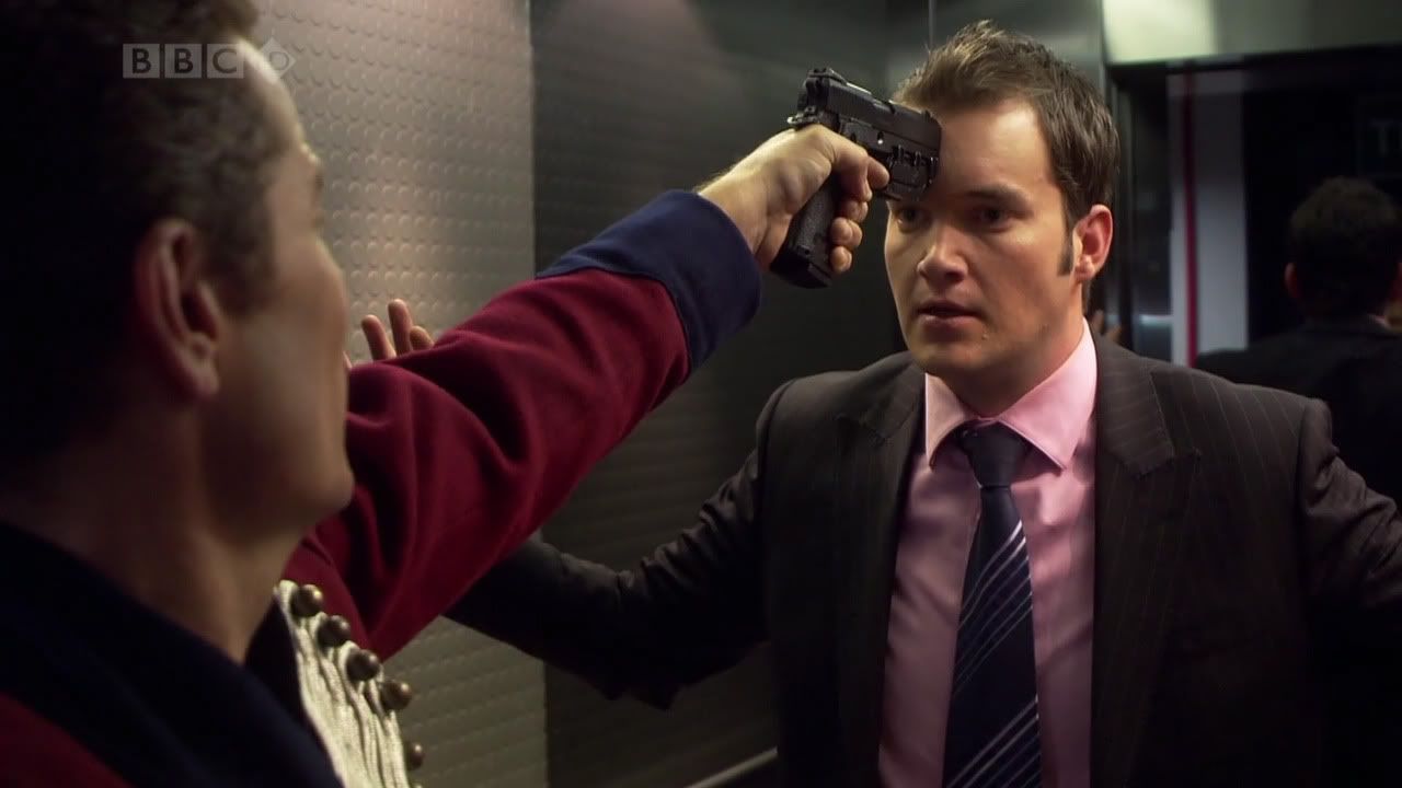 http://i28.photobucket.com/albums/c223/Eithne-Ame/Ianto-Epic-Picspam/s2/015.jpg