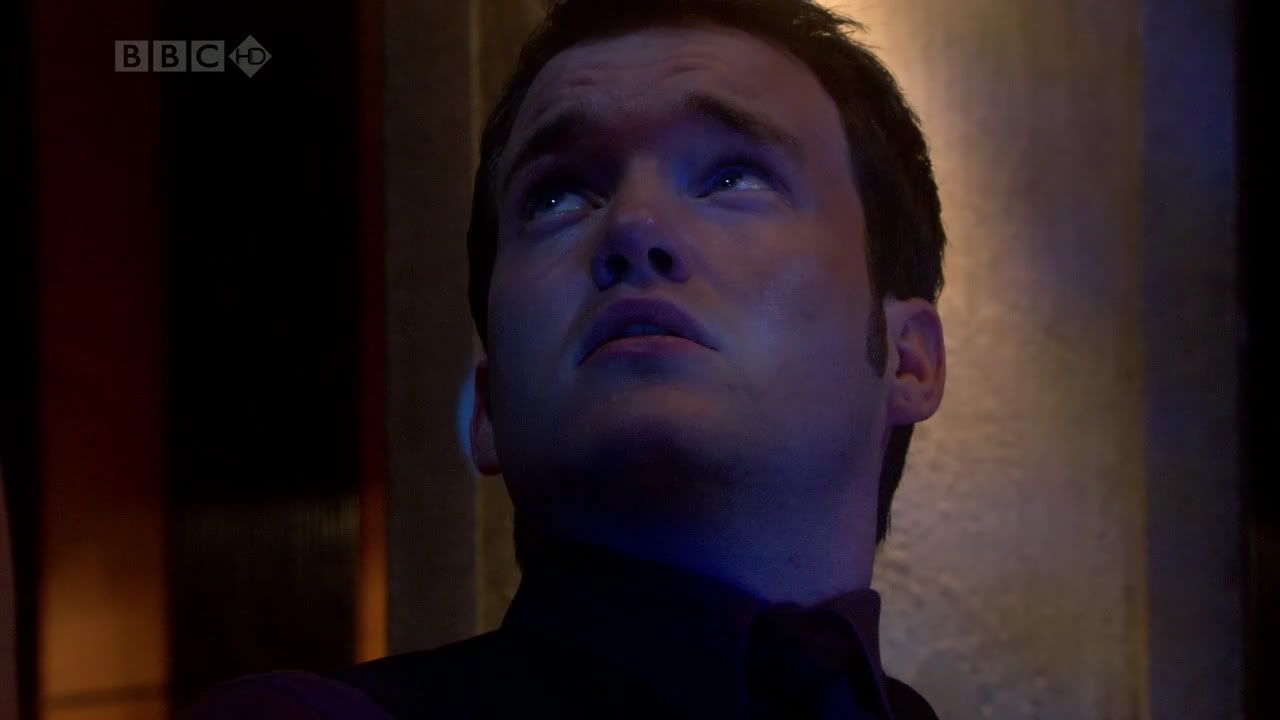 http://i28.photobucket.com/albums/c223/Eithne-Ame/Ianto-Epic-Picspam/s2/108.jpg