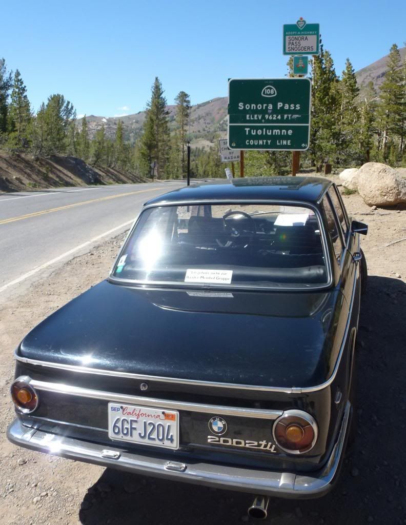 1972-bmw-2002tii-at-sonora-pass-2_zps81ee16eb.jpg