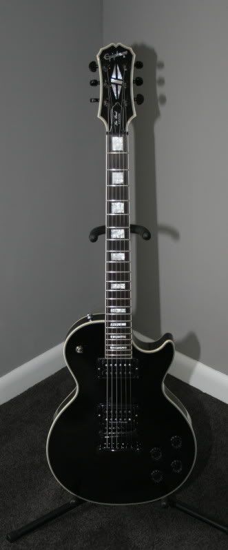 guitarblack.jpg