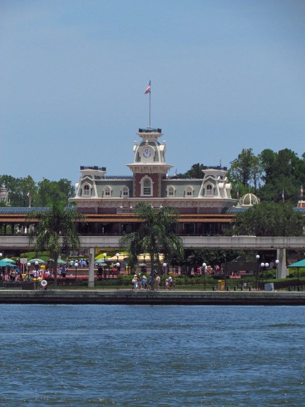 WDWMAY-JUNE2012084-001.jpg