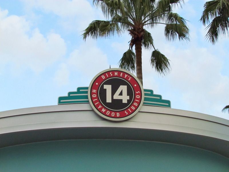 WDWMAY-JUNE20121113.jpg