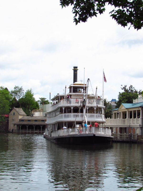 WDWMAY-JUNE2012805.jpg