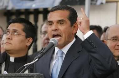 Antonio Villaraigosa (March)