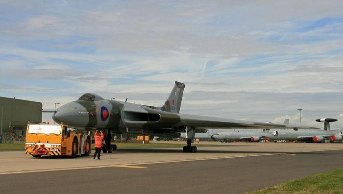 XH558_zps64219f0c.jpg