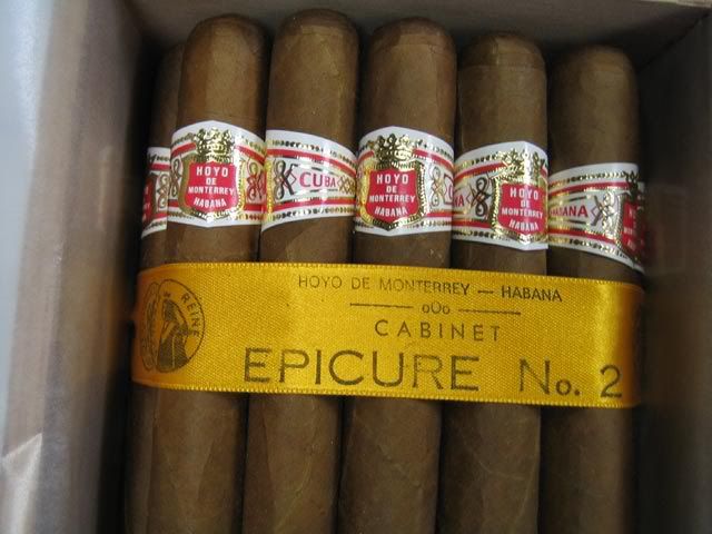 i28.photobucket.com/albums/c236/nad1/Cigars/Epicure-1.jpg