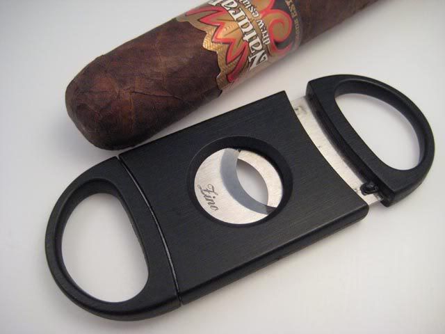 i28.photobucket.com/albums/c236/nad1/Cigars/IMG_1352.jpg