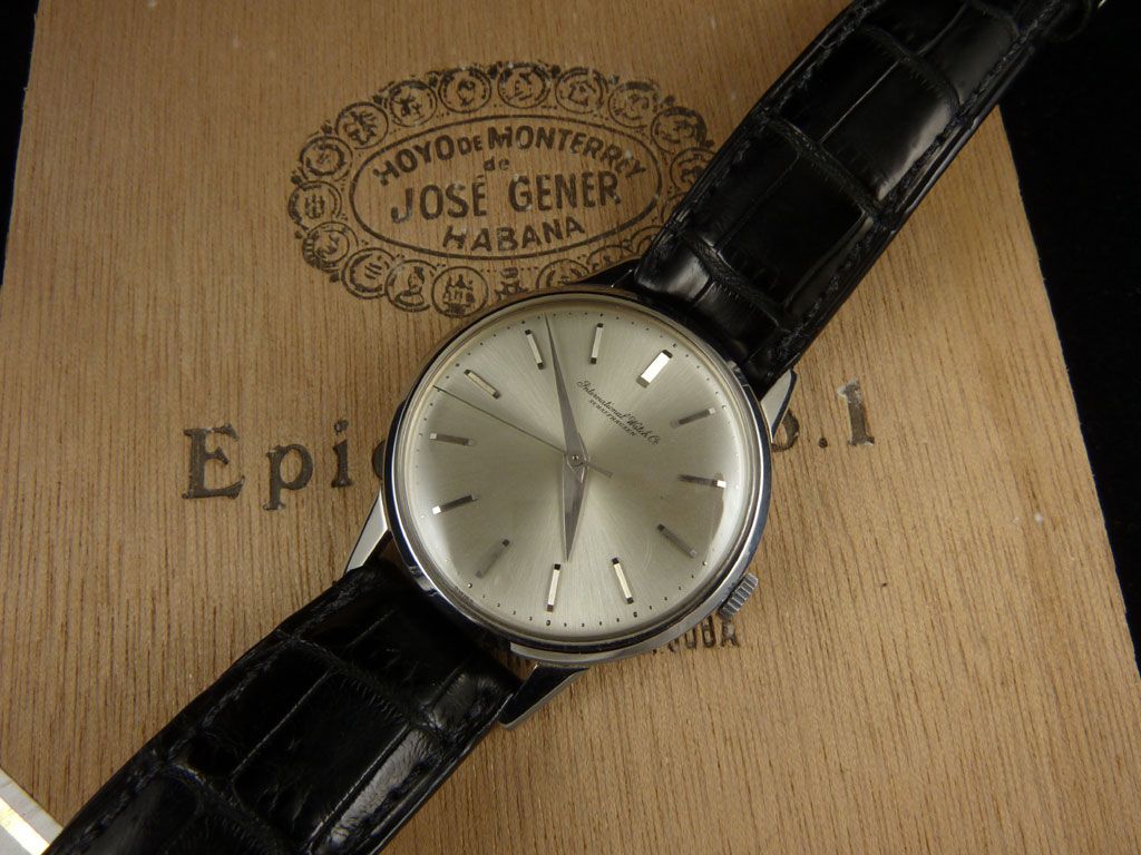 i28.photobucket.com/albums/c236/nad1/IWC%20Collection/L1140442.jpg