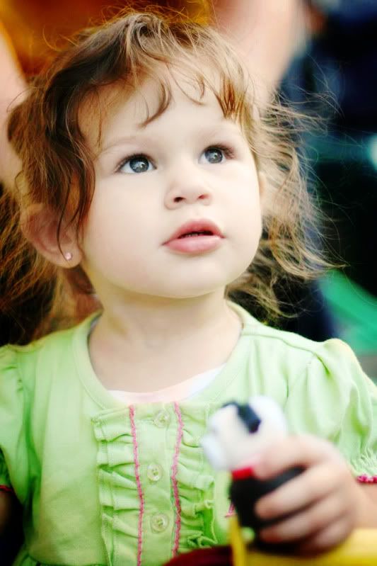 IMAGE: http://i28.photobucket.com/albums/c239/daisydeadpeddles/120of20IMG_3982c.jpg