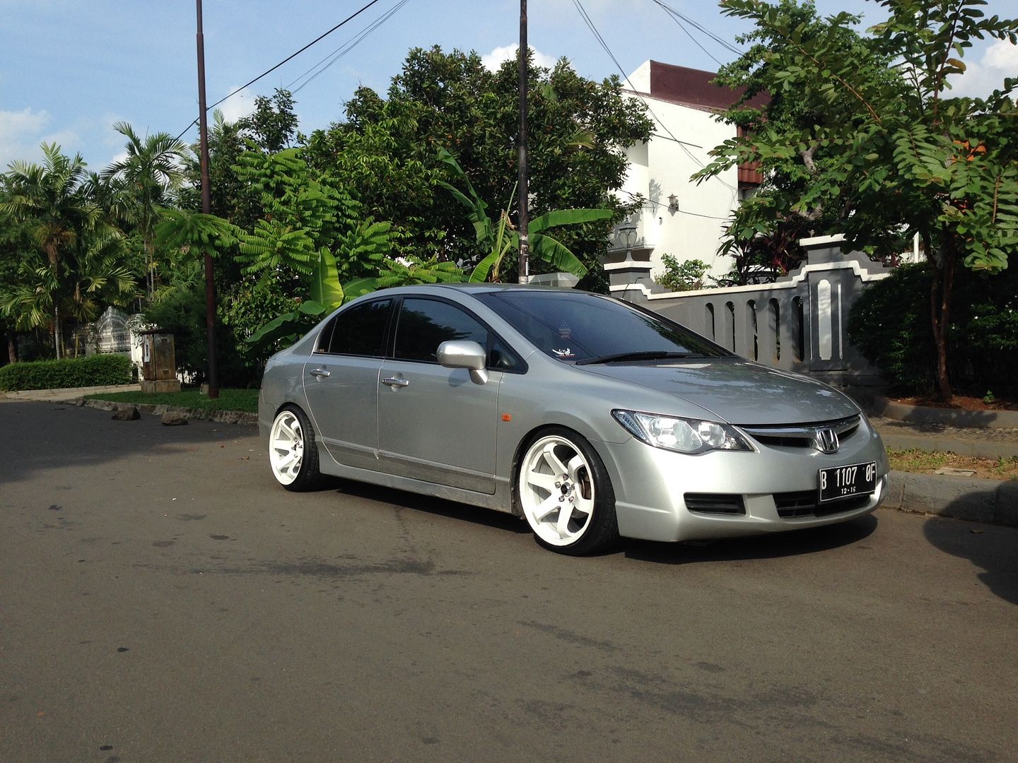 LowBrain Autoclub Honda Civic FD1 MT Mencoba Untuk Gaul LowBrain Autoclub Honda Civic FD1 MT Mencoba Untuk Gaul