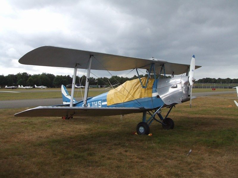 http://i28.photobucket.com/albums/c245/taylormonoplane/mini-DSCF4310.jpg