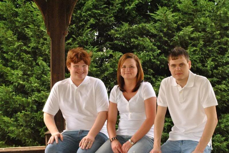 IMAGE: http://i28.photobucket.com/albums/c248/EricaWilliams/DSC_0159.jpg