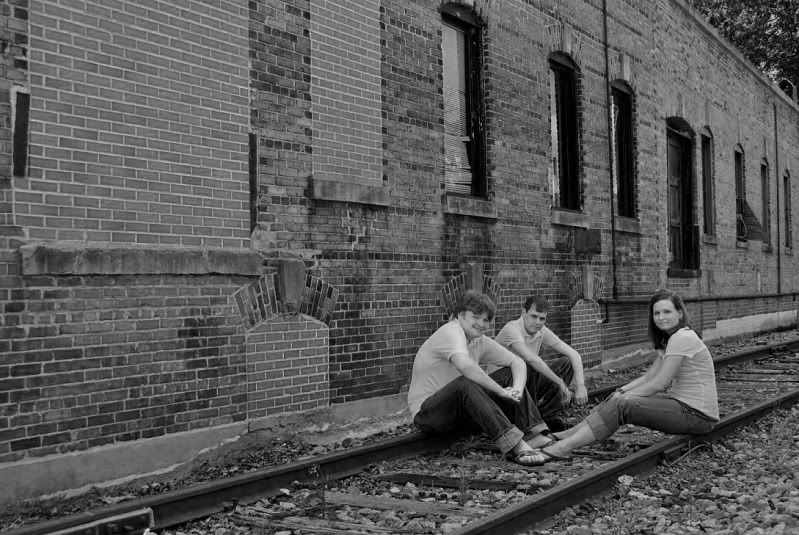 IMAGE: http://i28.photobucket.com/albums/c248/EricaWilliams/DSC_0183b.jpg