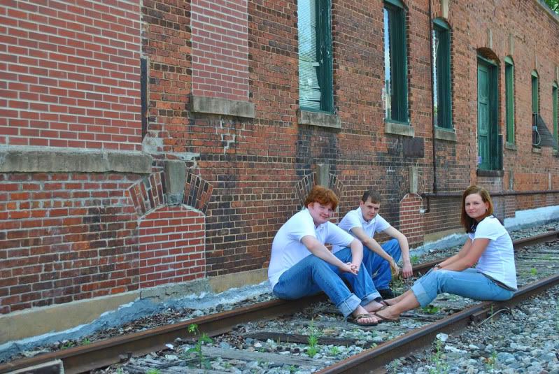 IMAGE: http://i28.photobucket.com/albums/c248/EricaWilliams/DSC_0184a.jpg