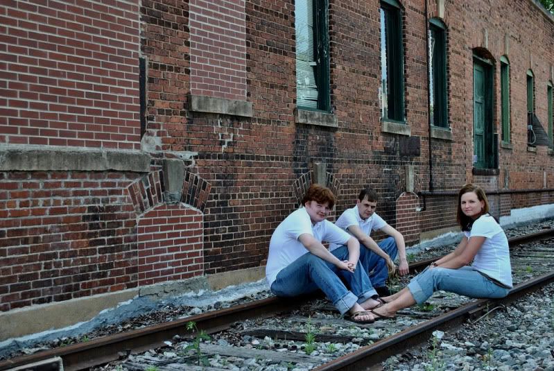 IMAGE: http://i28.photobucket.com/albums/c248/EricaWilliams/DSC_0184b.jpg