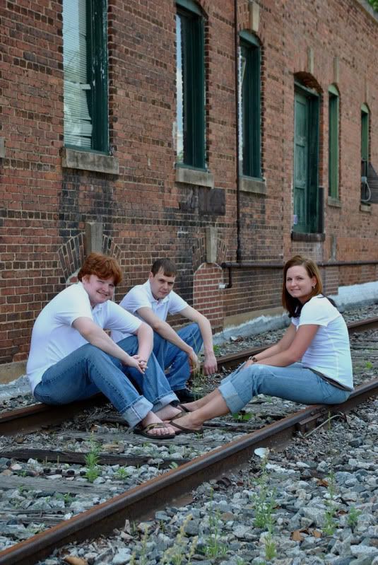 IMAGE: http://i28.photobucket.com/albums/c248/EricaWilliams/DSC_0187.jpg