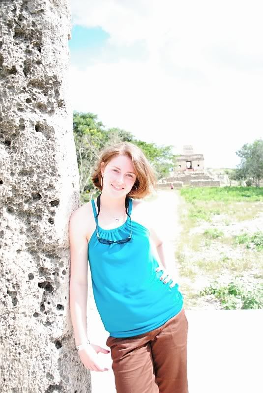 IMAGE: http://i28.photobucket.com/albums/c248/EricaWilliams/P10.jpg