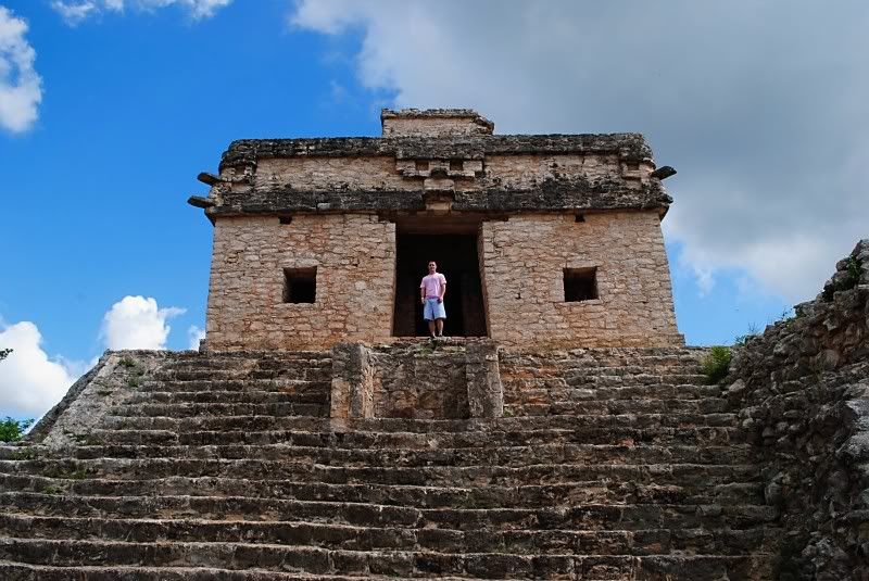 IMAGE: http://i28.photobucket.com/albums/c248/EricaWilliams/P12.jpg