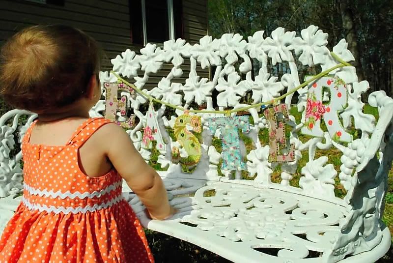 IMAGE: http://i28.photobucket.com/albums/c248/EricaWilliams/P35.jpg