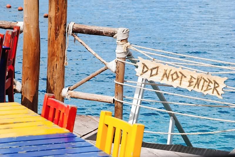 IMAGE: http://i28.photobucket.com/albums/c248/EricaWilliams/misc11.jpg