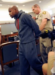 floyd-mayweather-jr-appears-court-20120601-112708-336.jpg