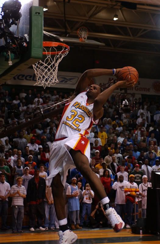 lebron-james-wears-reebok-question-white-red-01.jpg