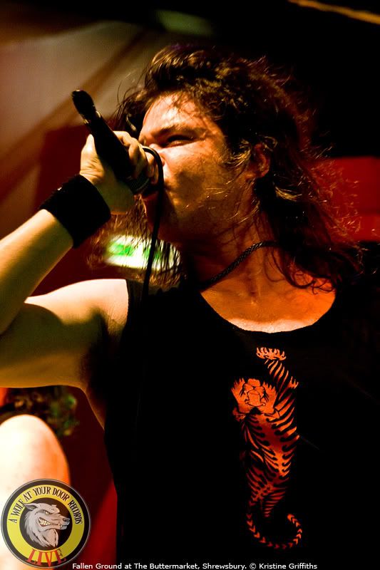 IMAGE: http://i28.photobucket.com/albums/c250/orangestripytigeress/awolfatyourdoor/FallenGround7.jpg