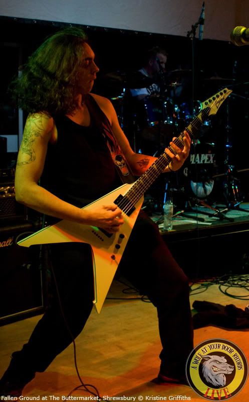 IMAGE: http://i28.photobucket.com/albums/c250/orangestripytigeress/awolfatyourdoor/FallenGround9.jpg