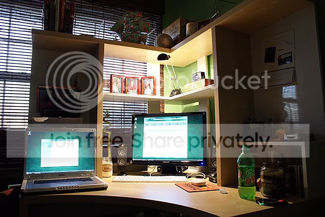 desk2.jpg