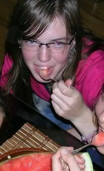https://i28.photobucket.com/albums/c224/onacka/edu.jpg
