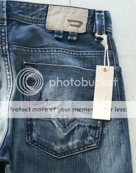 https://i28.photobucket.com/albums/c227/modgoods/DIESEL/shazr/Shazorbackpocket.jpg